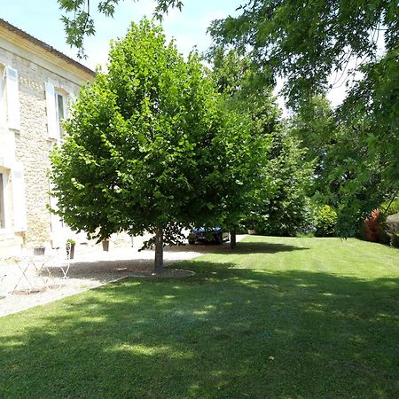Bed and Breakfast La Gentilhommiere Saint-Aubin-de-Branne Екстер'єр фото